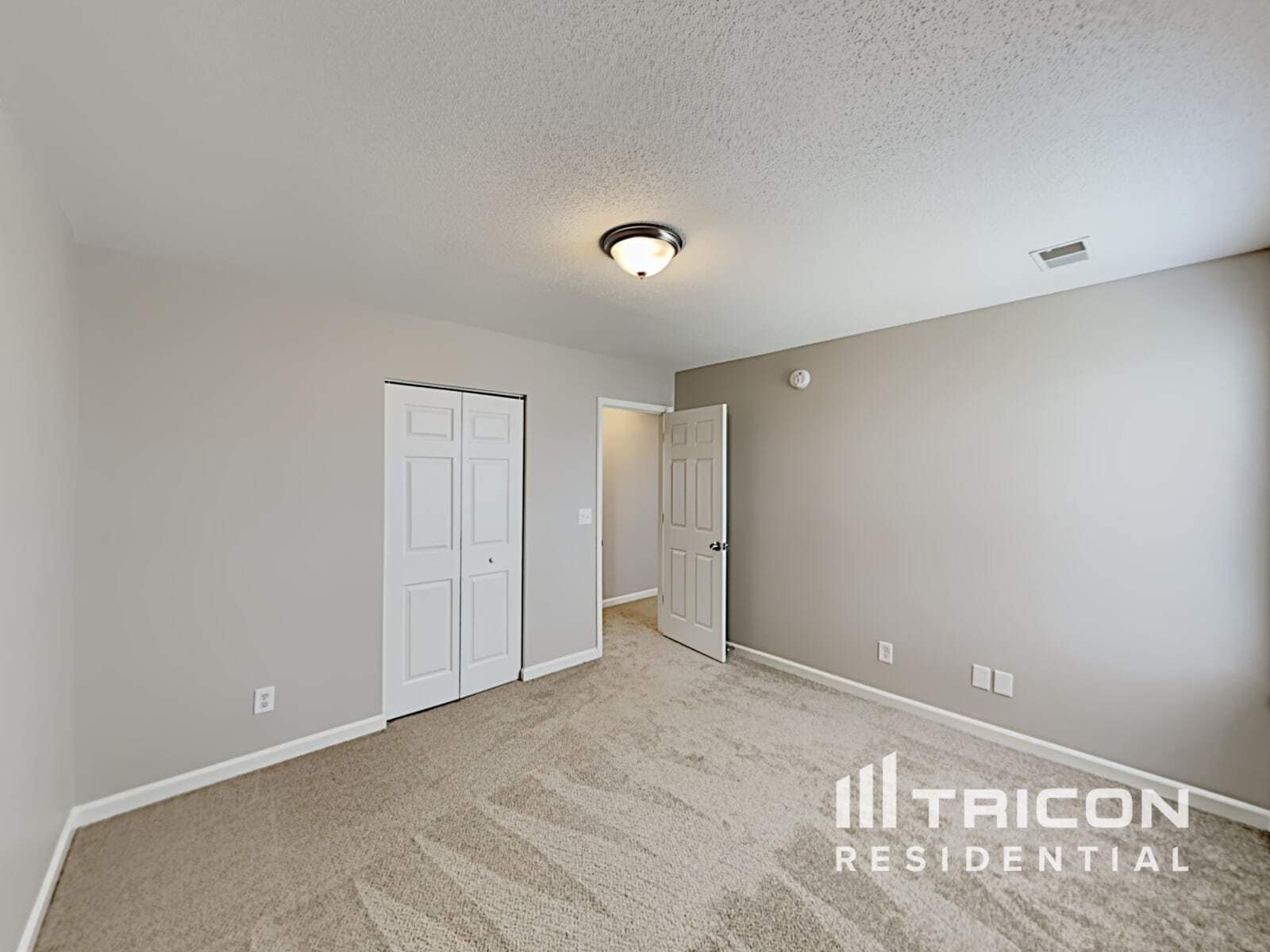 Building Photo - 415 Fox Trot Dr
