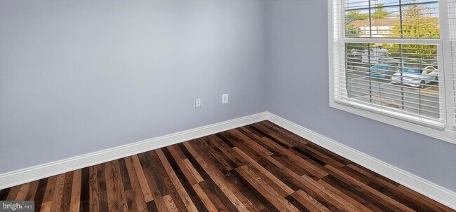 Building Photo - 483 Arwell Ct