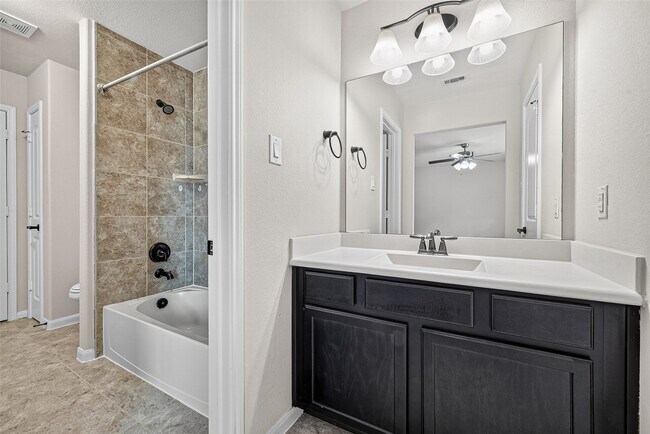 Building Photo - 2931 Oakdale Landing Ct
