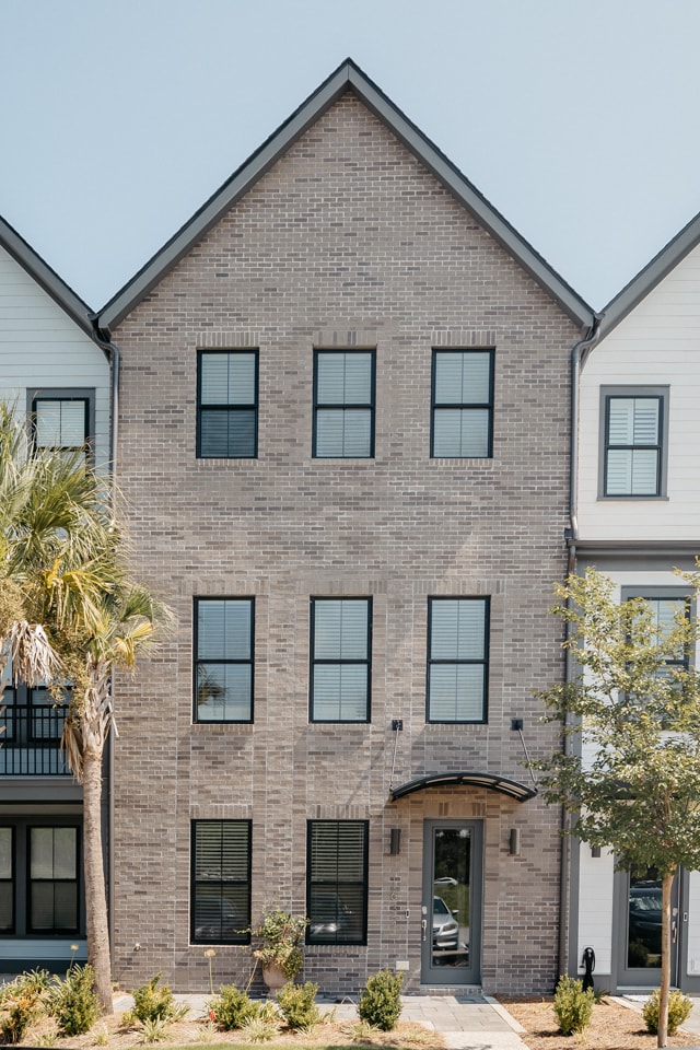 Primary Photo - 1632 Florentia St