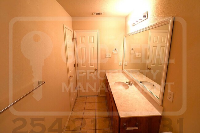 Building Photo - 4109 Elms Run Cir