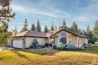 Building Photo - Sage Meadow Sisters Oregon