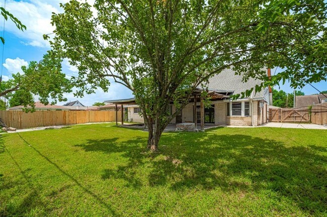 Building Photo - 10902 Sagevale Ln