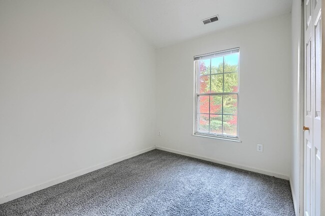 Building Photo - 9847 Bale Ct