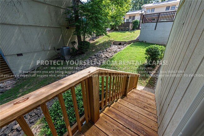 Building Photo - 27 Estes Dr
