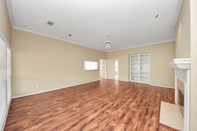 Building Photo - 16710 Colony Terrace Dr