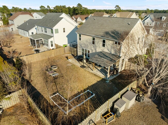 Building Photo - 115 Hampton Dr