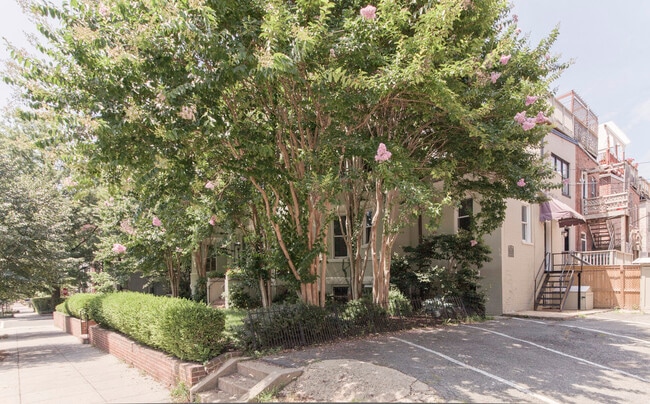 Building Photo - 1800 19th Street NW Apt 4