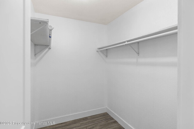 Building Photo - 3476 Gulfview Dr