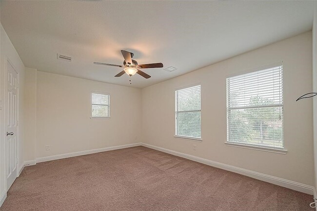 Building Photo - 4419 Matagorda Lakes Dr