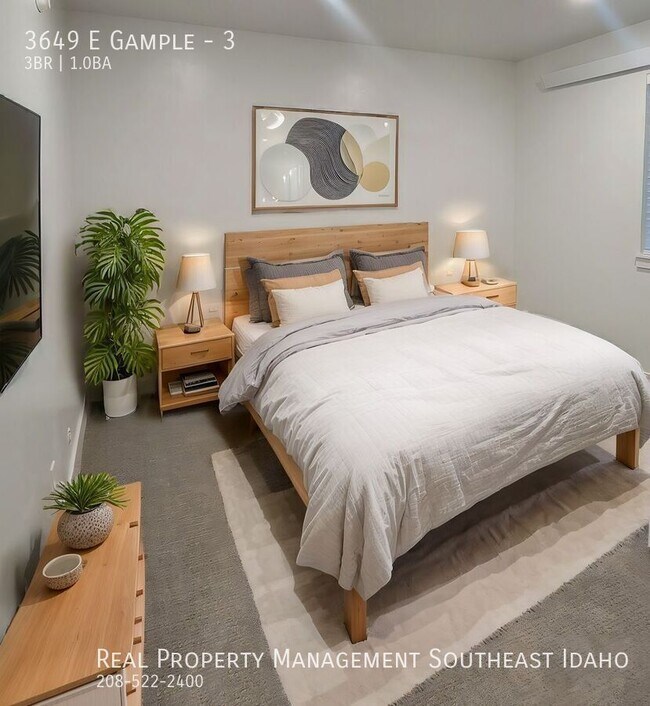 Building Photo - 3649 E Gample-3