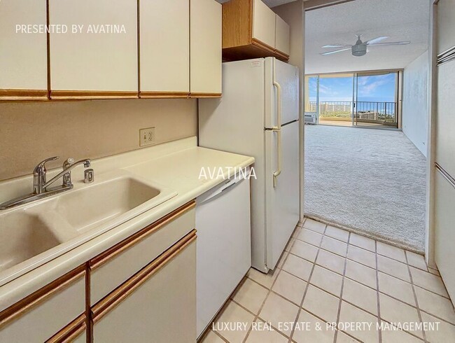 Building Photo - 469 Ena Rd