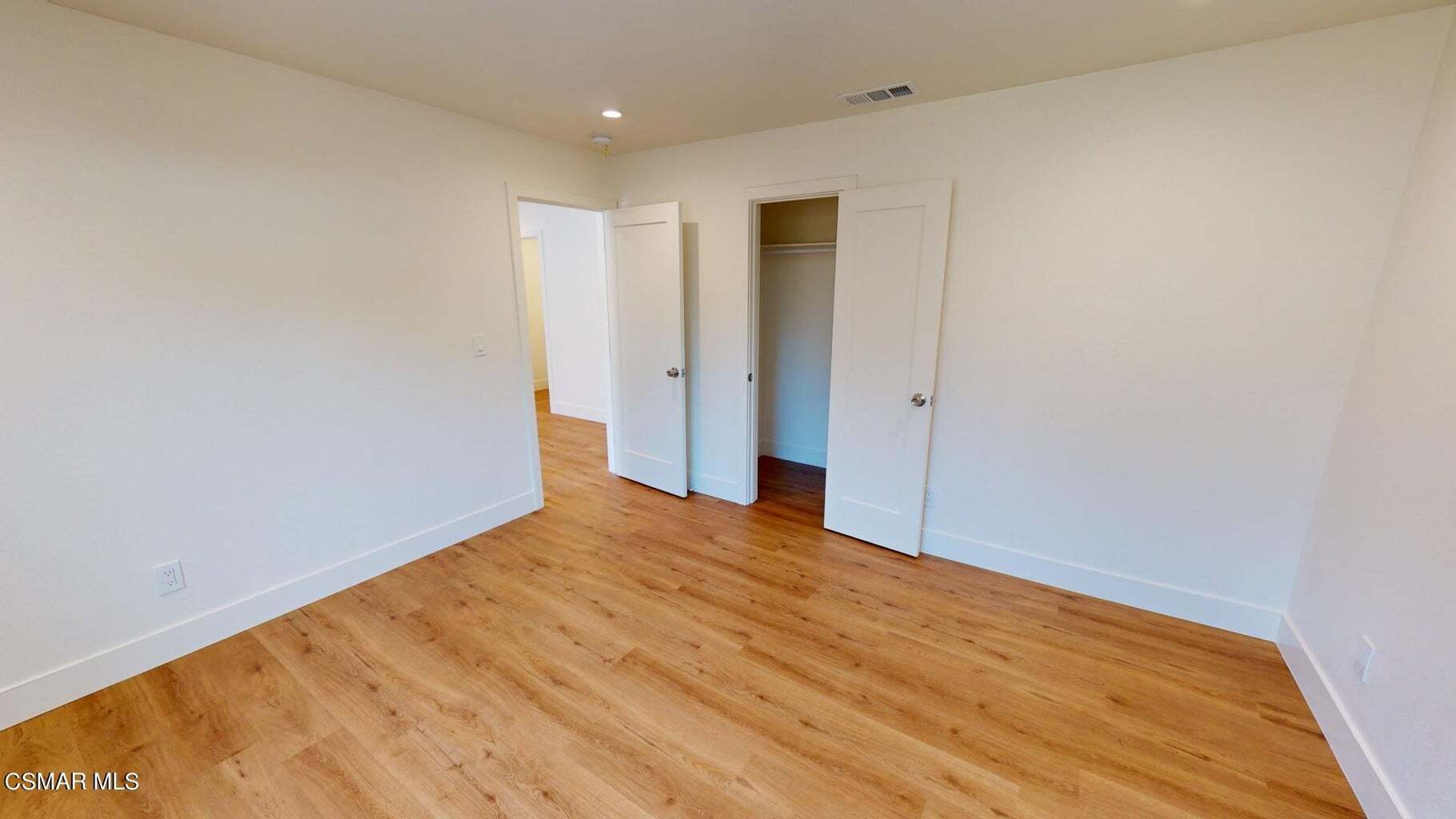 Building Photo - 971 Calle Nogal