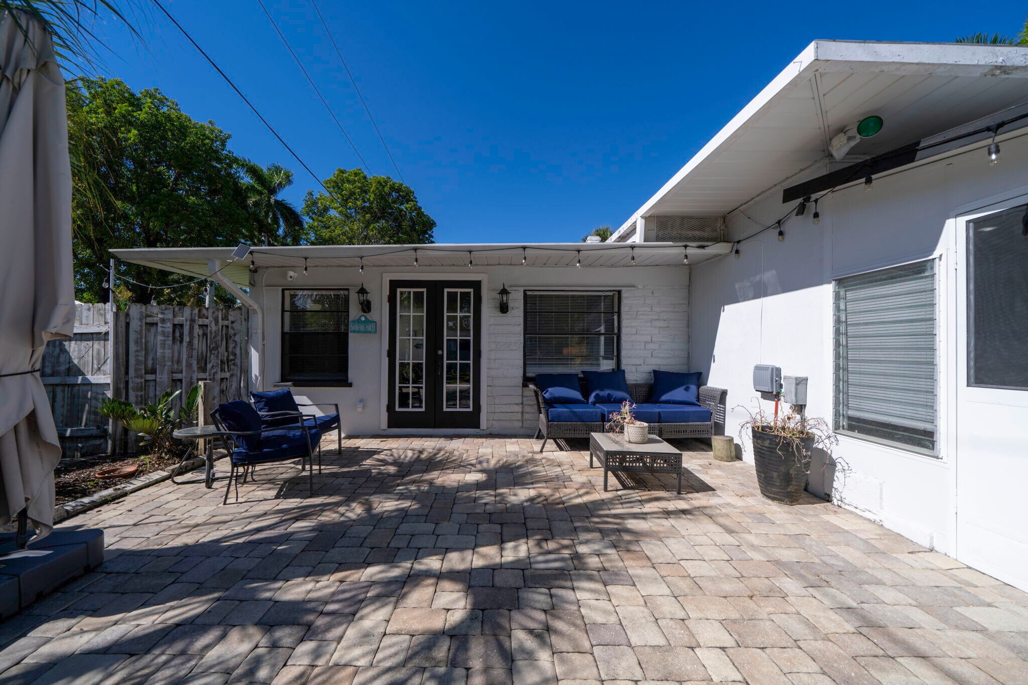 Building Photo - 4464 E Riverside Dr