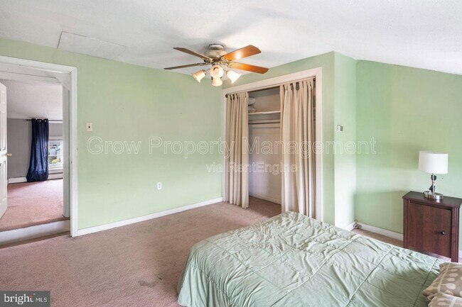 Building Photo - 4714 Fowler St