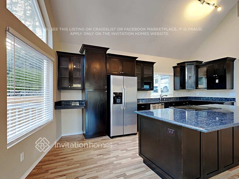 Building Photo - 16911 S Tapps Dr E