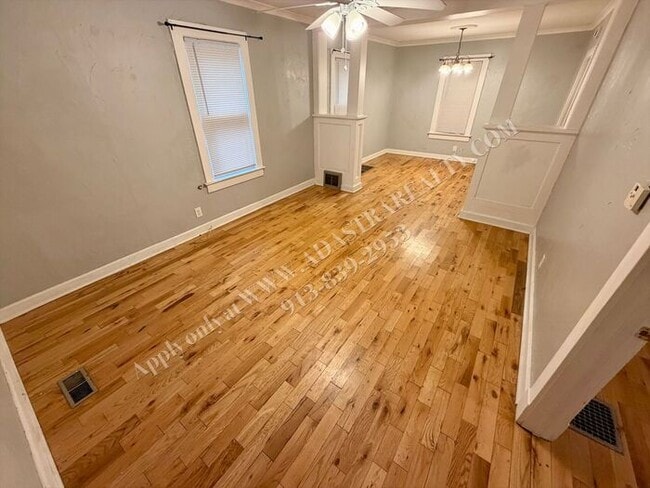 Building Photo - Beautiful Waldo Home-Available NOW!!