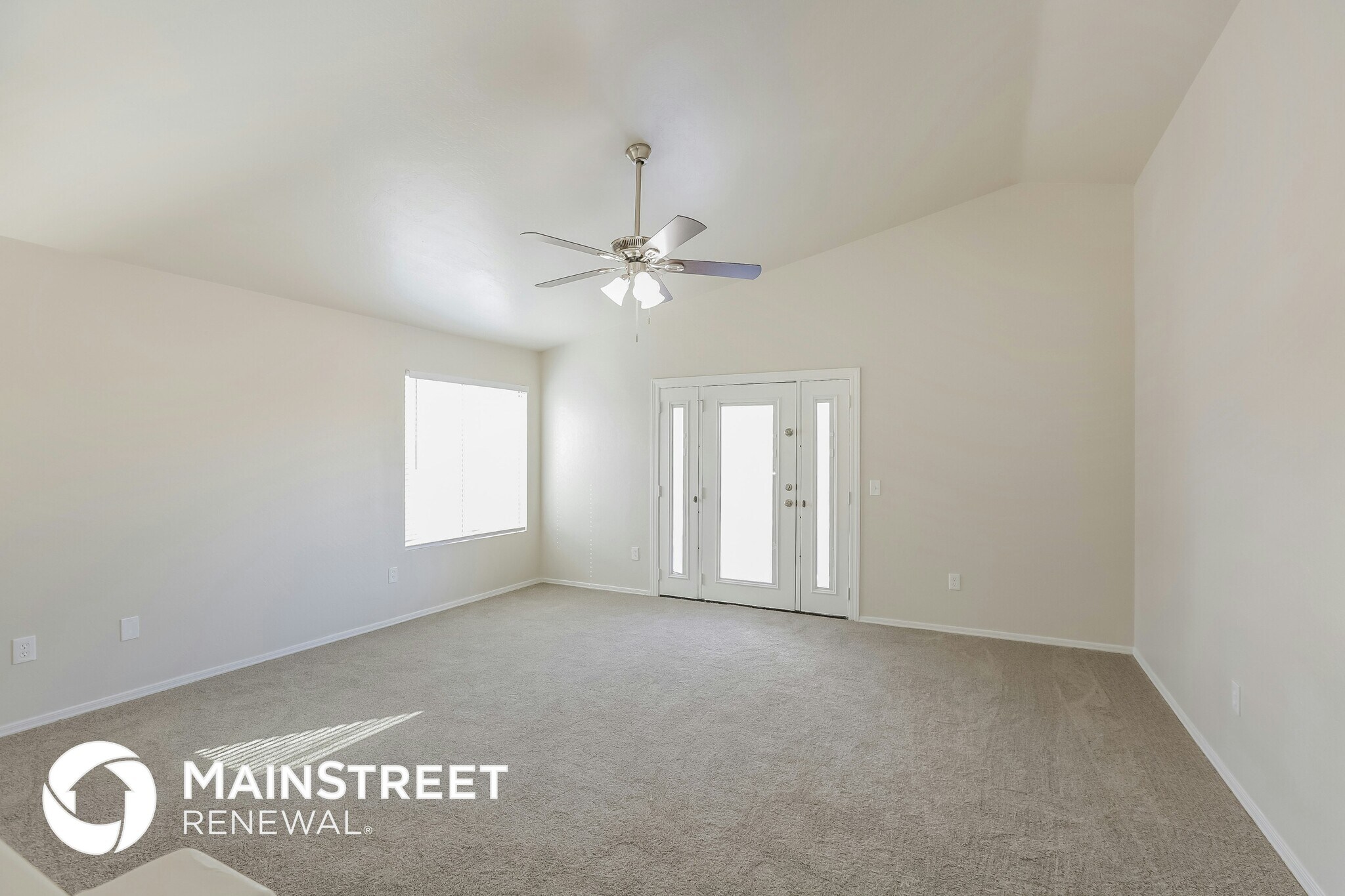 Building Photo - 7422 S 40th Ln
