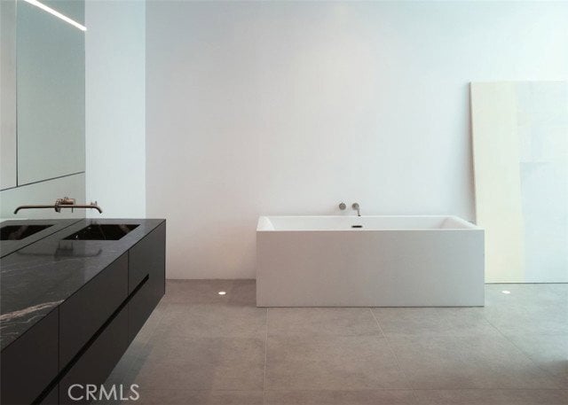 Building Photo - 838 Kings Rd