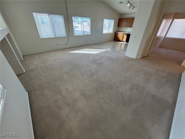 Building Photo - 5325 Clover Blossom Ct