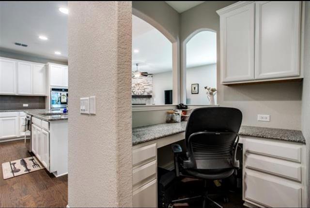 Building Photo - 3824 Horseshoe Trail