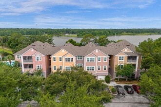 Building Photo - 3250 Corona Village Way