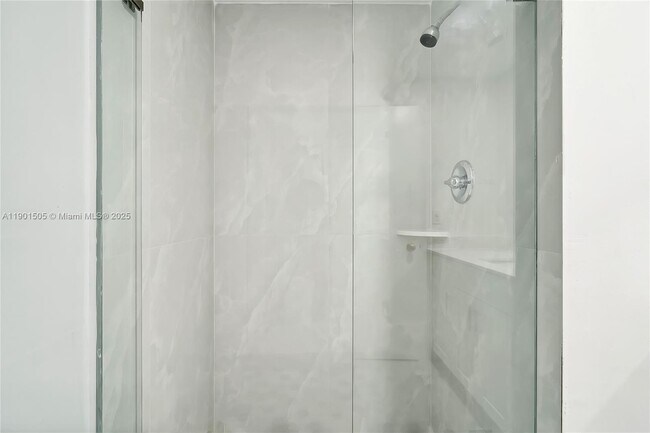 Building Photo - 606 NW 13th St