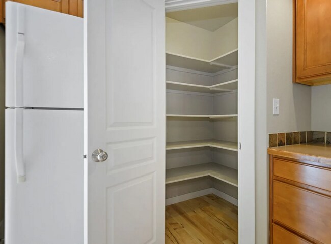 Building Photo - Spacious 4-Bedroom Home with 3-Car Garage