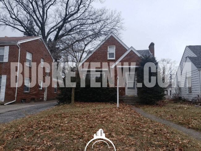 Building Photo - 3 Bed Home -Ottawa Neighborhood
