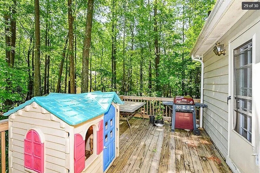 Building Photo - Room in House on Jacee Cir