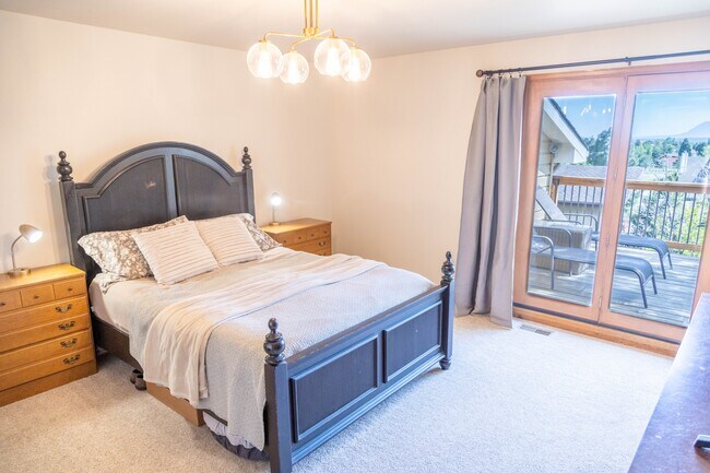 Building Photo - 14445 River Oaks Dr