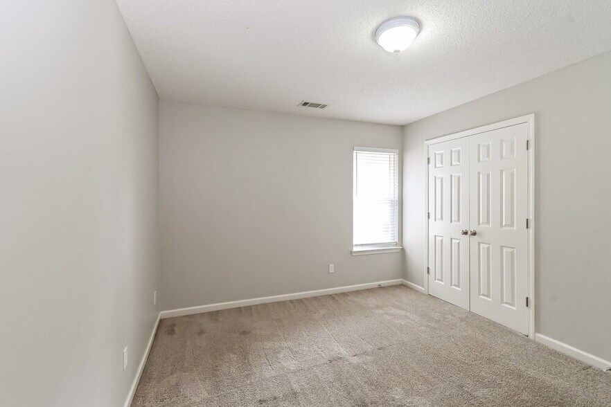 Building Photo - 85 Whispering Ridge Cove