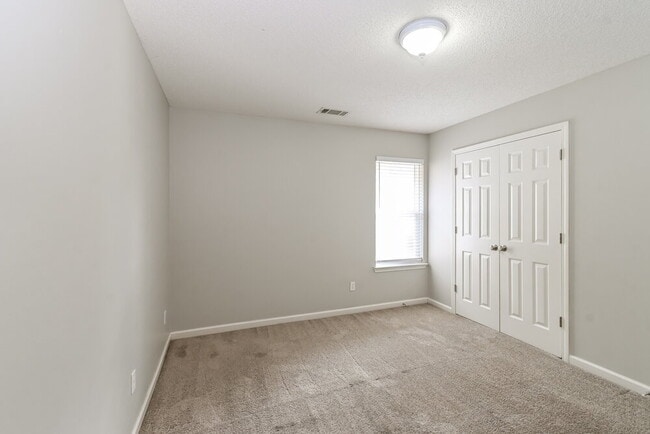 Building Photo - 85 Whispering Ridge Cove