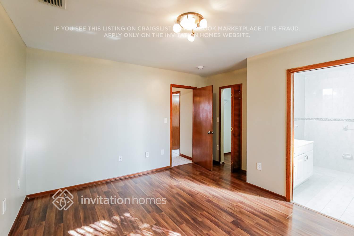 Building Photo - 15411 SW 144th Ave