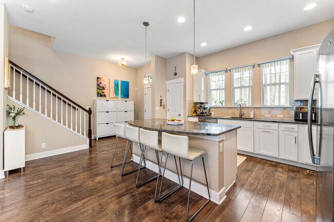 Building Photo - 9325 E 58th Dr