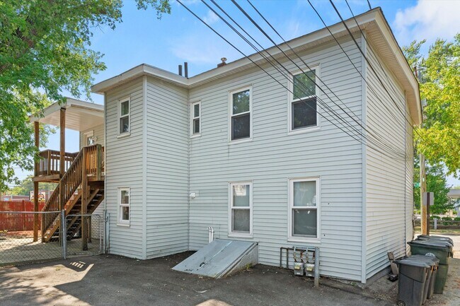 Building Photo - 28 S Beech St