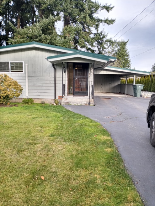 Building Photo - 313 Pecks Dr