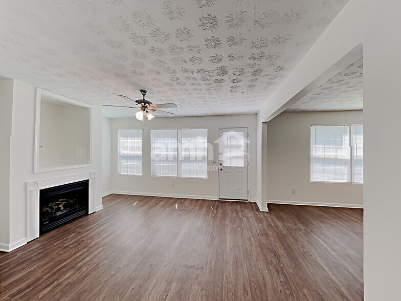 Building Photo - 1661 Boxcar Pl NE