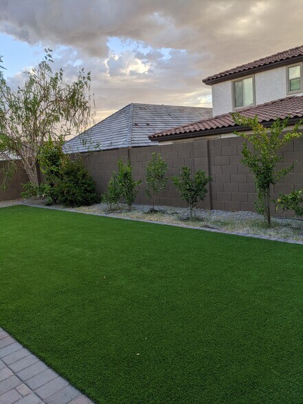 Building Photo - 22084 N 98th Dr