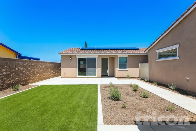 Building Photo - 639 Citron St