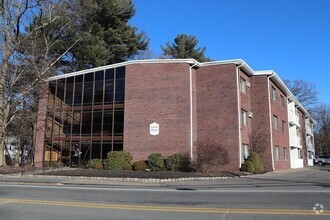 Building Photo - 915 Edgell Rd