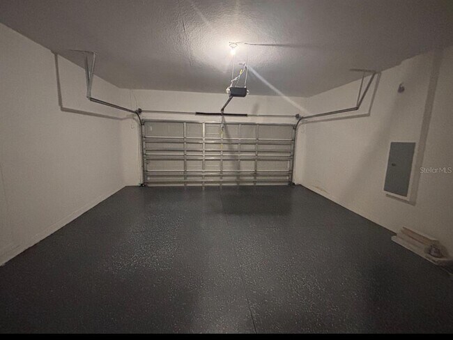 Building Photo - 140 Highland Meadows St