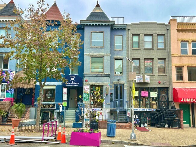 Primary Photo - 2052 -Loukas