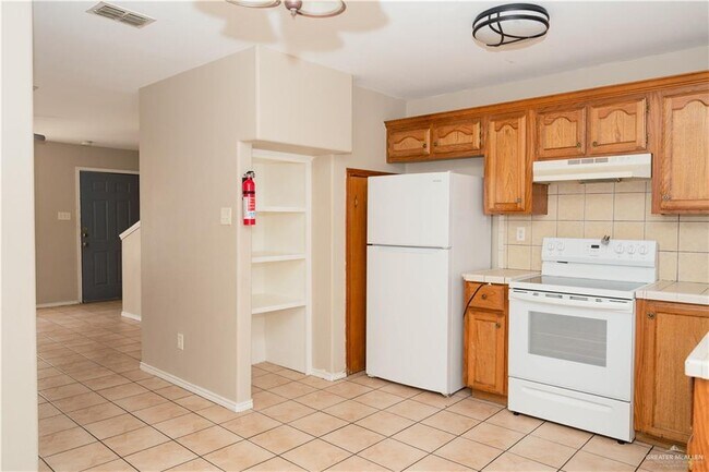 Building Photo - 4308 King Dr
