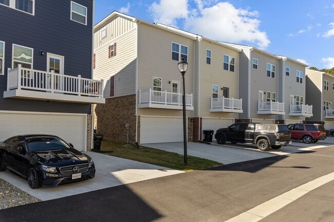 Building Photo - Welcome to modern living in Suffolk, Virginia!