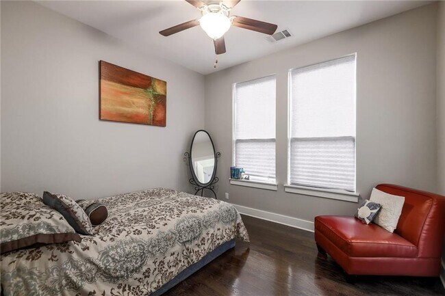 Building Photo - 1110 Concordia Ave