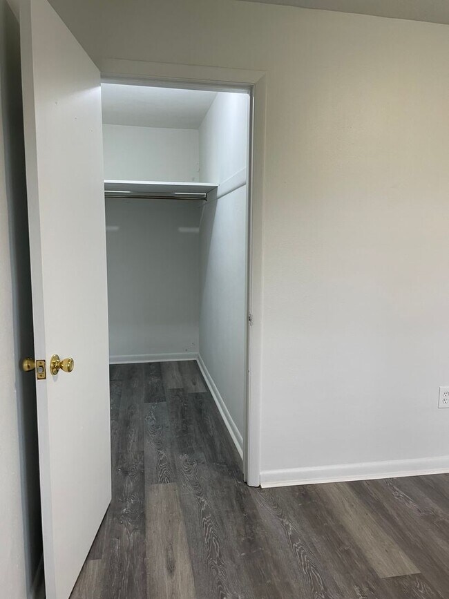 Building Photo - 6491 Carefree Ln