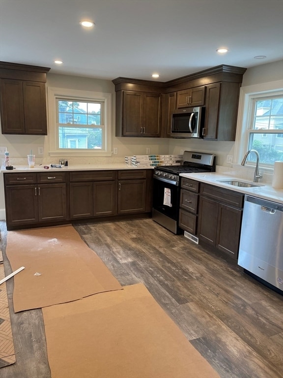 Building Photo - 144 Summer St