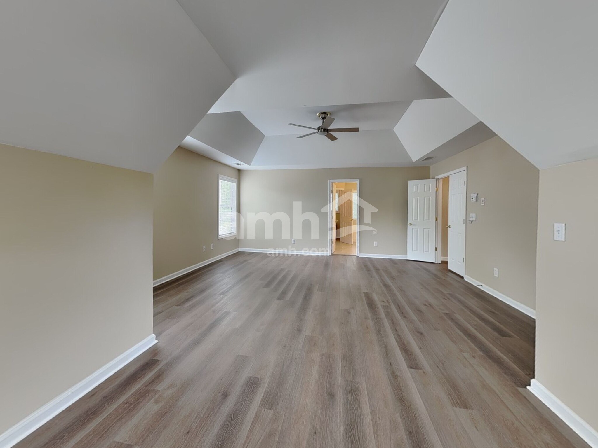 Building Photo - 1387 Belfaire Lake Trl