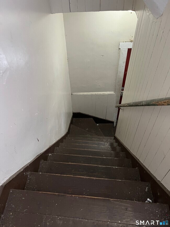 Building Photo - 104 Mather St